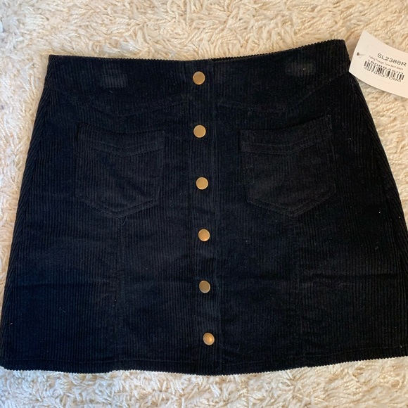 Pink Lily Dresses & Skirts - NWT Pink Lily Boutique Corduroy Skirt